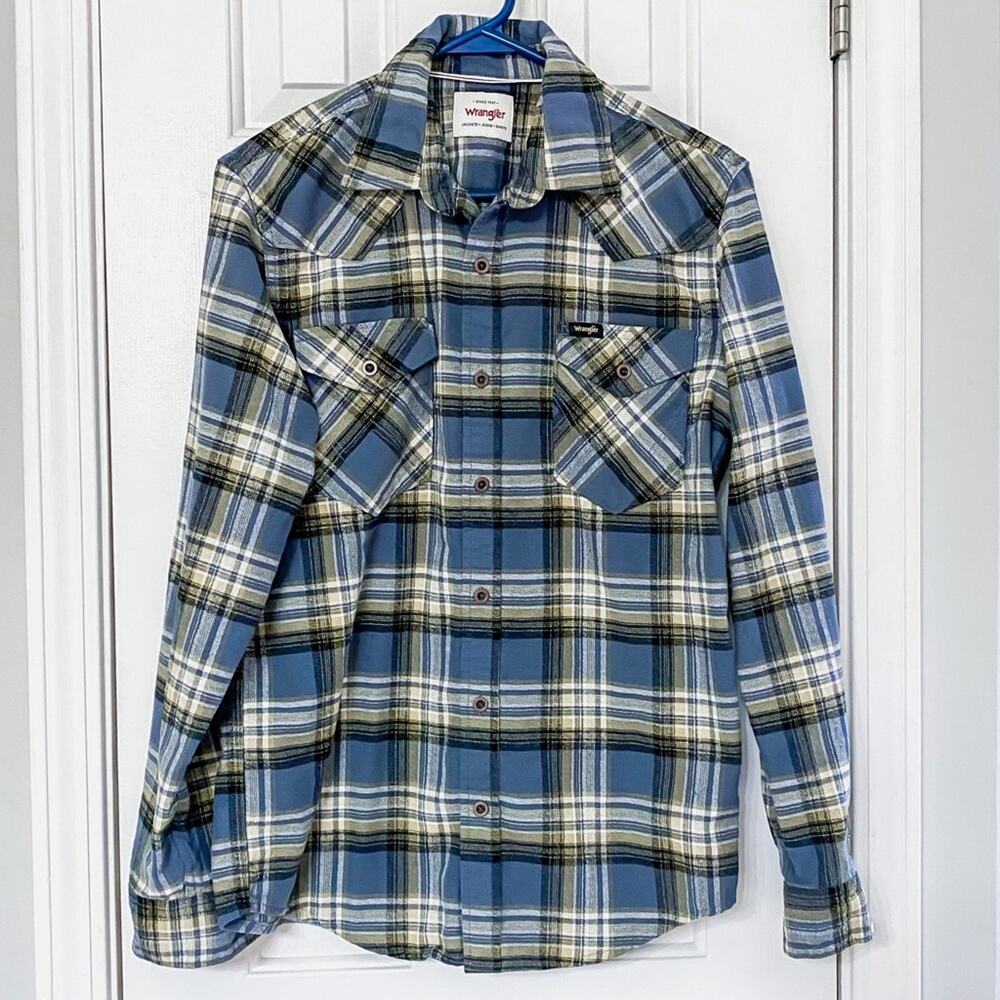 WRANGLER • Blue + Yellow Plaid Western Long Sleeve Button Down Shirt